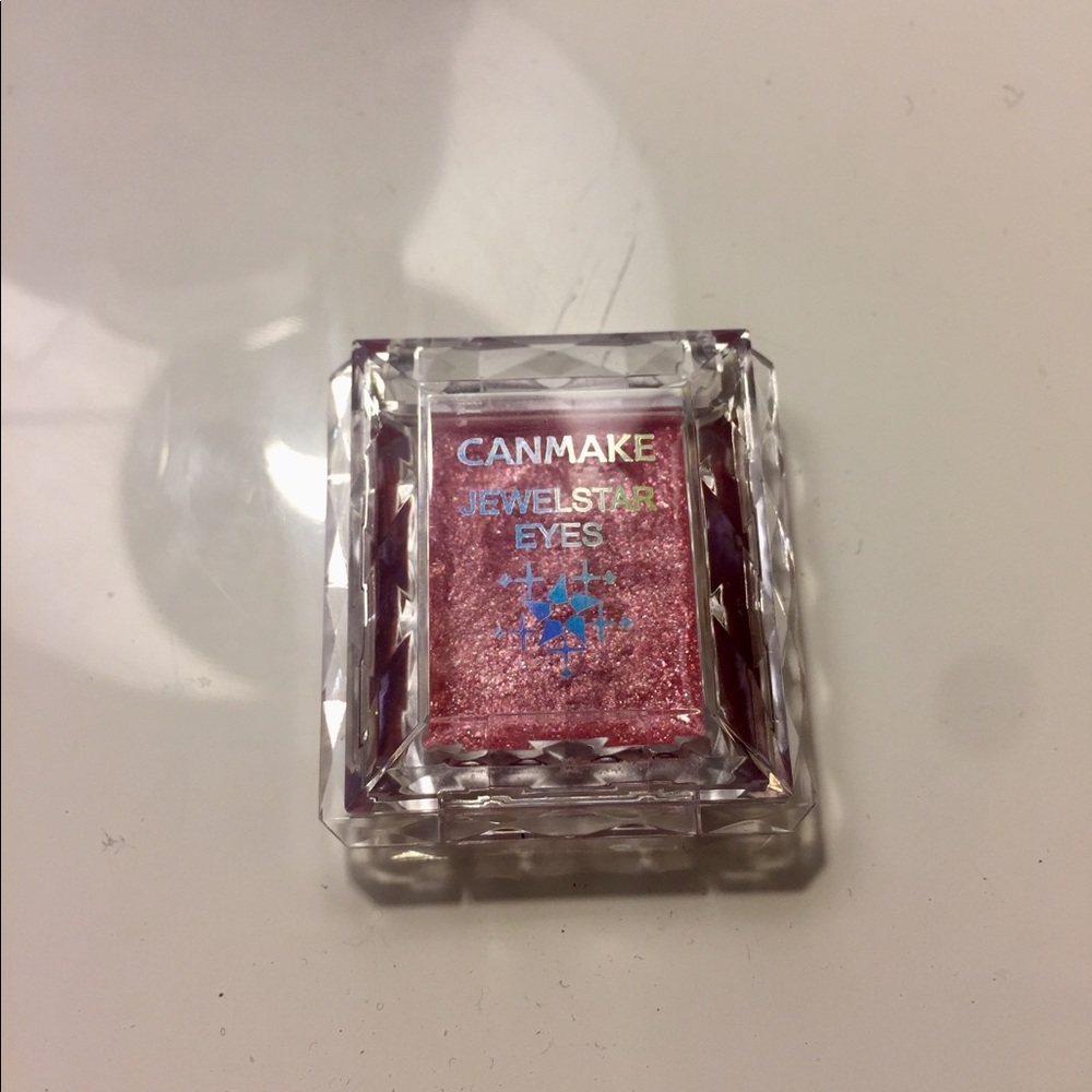 Glitter eyeshadow Canmake Jewelstar Eyes